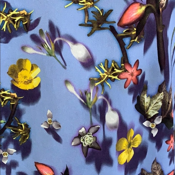 TOPSHOP BLUE FLORAL TOP SIZE 6 - Picture 2 of 7